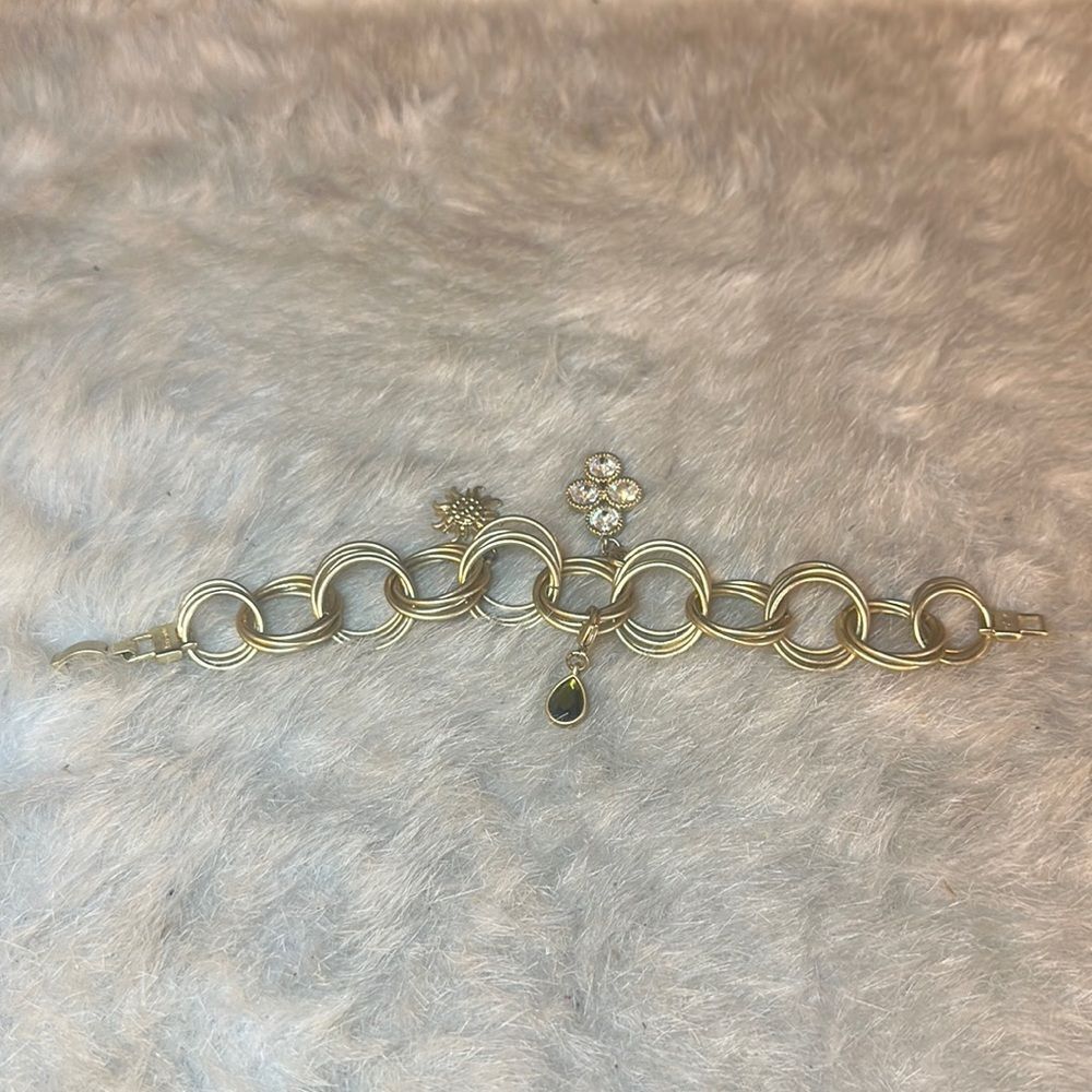 Lia Sophia bracelet OS (5200A) NWOT